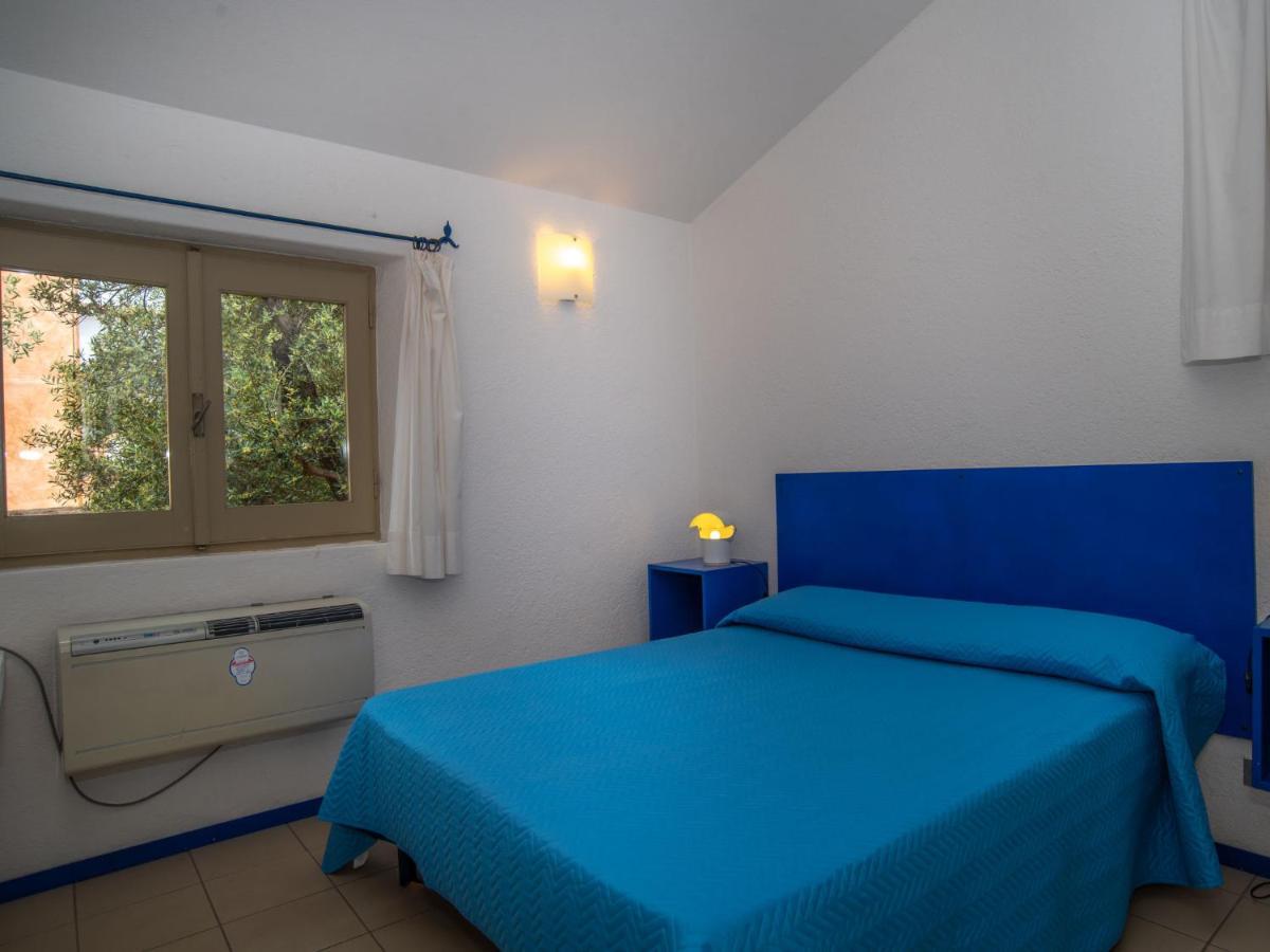 Apartment La Vigna Blu By Interhome Palau Bagian luar foto